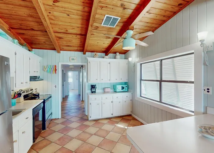 Holiday home Charming 3br/2ba Boho In Gulf Shores