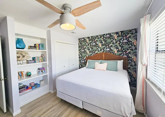 Holiday home Charming 3br/2ba Boho In *