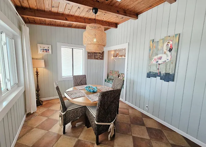 Charming 3br/2ba Boho In *